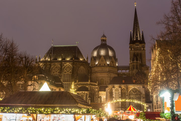 aachener dom at night with christmas market