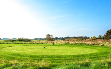 Auf dem Golfplatz