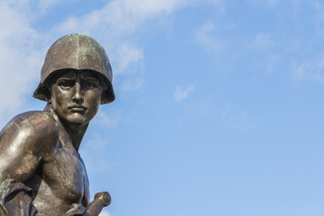 Fototapeta na wymiar Soldier statue at the Queeen Victoria memorial