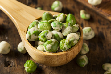 Homemade Dry Spice Wasabi Peas