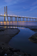 Fototapeta premium beautiful Vasco da Gama bridge at dawn