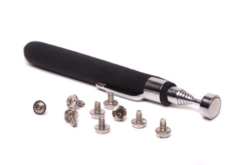 Telescopic tool with magnet to grab screws 