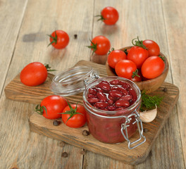 Beans in tomato sauce