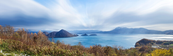 Fototapeta na wymiar Lake Shikotsu at Shikotsu Toya National Park in Hokkaido.