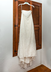 Fototapeta na wymiar White Brides wedding dress
