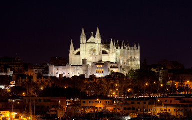 Fototapeta na wymiar Best view of Palma de Mallorca with the Cathedral Santa Maria