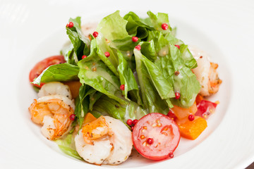 salad with shrimps