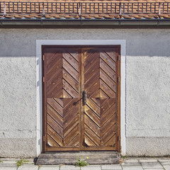 house wooden brown door, Munchen, Germany