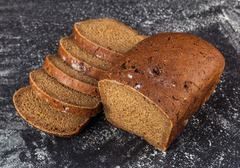 sliced loaf rye bread
