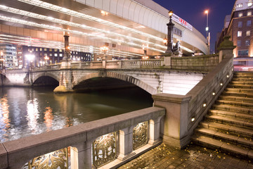 夜の日本橋