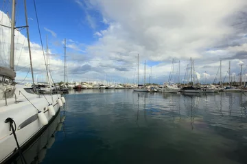 Keuken spatwand met foto Yachts and sail boats in a marina port © William Richardson