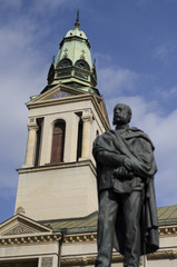 Fototapeta na wymiar ortodox church and statue in zagreb