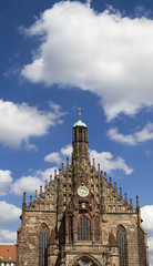 Fototapeta na wymiar Frauenkirche - Nürnberg