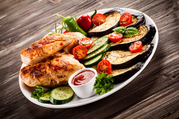 Roast chicken fillet and vegetables