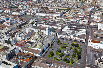 Fototapeta na wymiar Quito, Plaza Grande y San Francisco