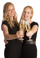 Freundinnen mit Sektgläsern freigestellt