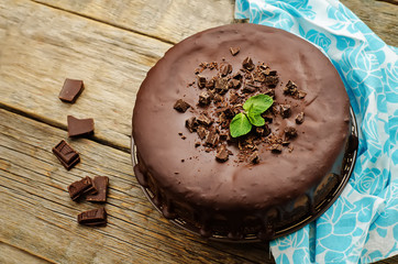 chocolate cheesecake with chocolate glaze