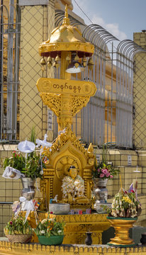 Botataung pagoda, Yangon, Myanmar