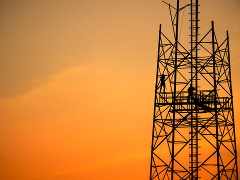 People remove antenna