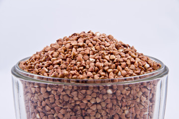 Ёмкость наполненная гречневой крупой