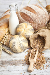 full corn bread, honey and milk © pawel70