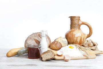 bread, bread rolls and breakfast items