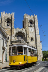 Fototapeta na wymiar Cathedral of Se, located in Lisbon, Portugal.