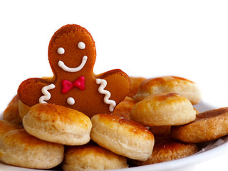 Gingerbread man and cheese cookies in plate
