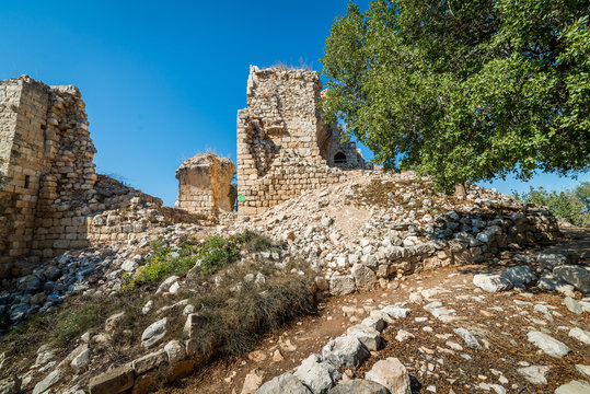 Yehiam fortress - crusader ruins