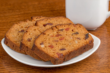 Cake with dried fruits