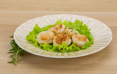 Grilled scallops