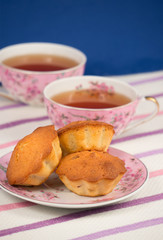 Muffins and tea