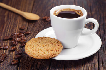 Coffee with oatmeal cookie