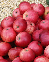 Red apples