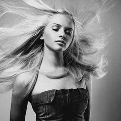 Photo sur Plexiglas Salon de coiffure Beautiful woman with magnificent hair