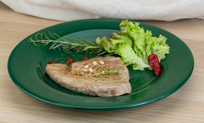 Grilled tuna steak