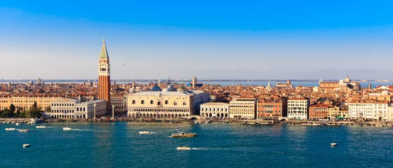 Zelfklevend Fotobehang Panorama Piazza San Marco in Venetië, uitzicht vanaf de top © angor75