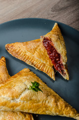 Red currant cheesecake-puzzle