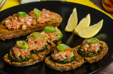 Salmon tartar
