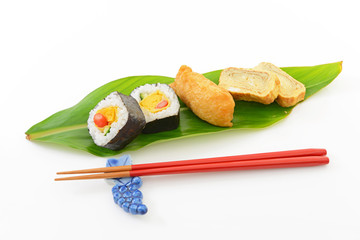 巻き寿司と稲荷寿司