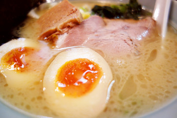 豚骨ラーメン