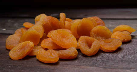 dried apricots