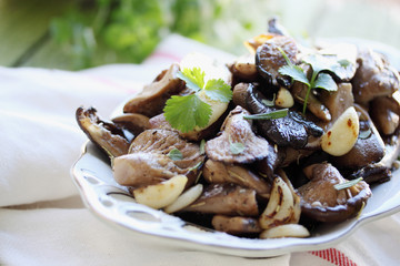 mushrooms with coriander