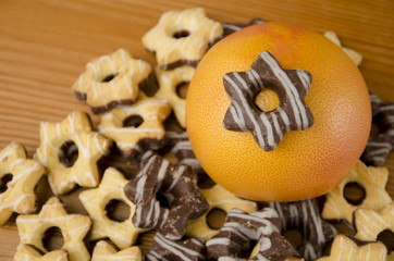 Grapefruit and cookies.
