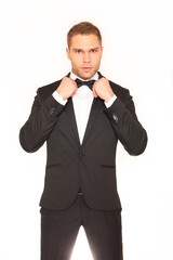 Mann im Anzug und Fliege