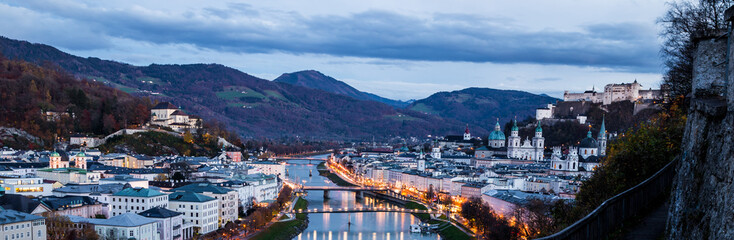 Fototapeta premium Evening view of Salzburg