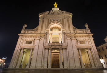 Facciata della chiesa di Santa Maria degli Angeli, Umbria