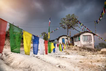 Zelfklevend Fotobehang Nepali mountain village © pikoso.kz