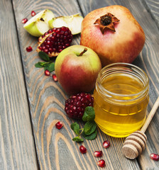 honey  apple and pomegranate