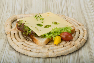 Sandwich with cheese